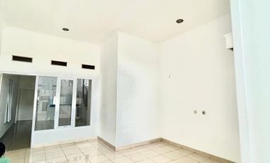Murah! Rumah bagus semi furnised di arcamanik cisaranten Bandung