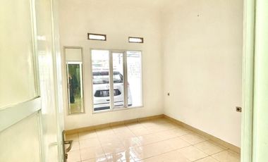 Murah! Rumah bagus semi furnised di arcamanik cisaranten Bandung