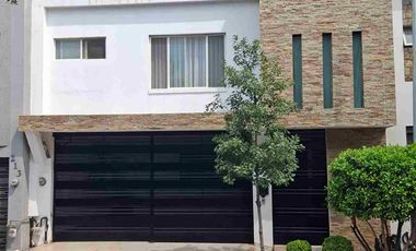 Casa remodelada, 4 recamas , Cumbres Élite sector villas