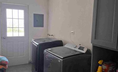 Casa remodelada, 4 recamas , Cumbres Élite sector villas