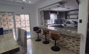 ALQUILER DE CASA AMOBLADA EN VILLA CLUB