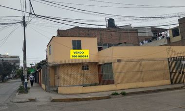 ¡CASA EN URB. SALAMANCA!