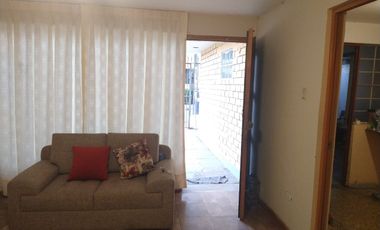 ¡CASA EN URB. SALAMANCA!