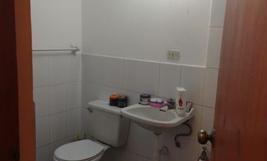 ¡CASA EN URB. SALAMANCA!