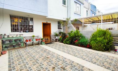 Casa - Macasto, Urbanización Valle hermoso 3, Ambato, Ecuador