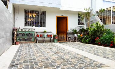 Casa - Macasto, Urbanización Valle hermoso 3, Ambato, Ecuador