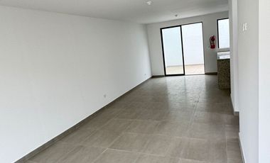 Arriendo casa por estrenar en Puembo en conjunto con piscina, pádel, gimnasio $900 incluida alícuota.