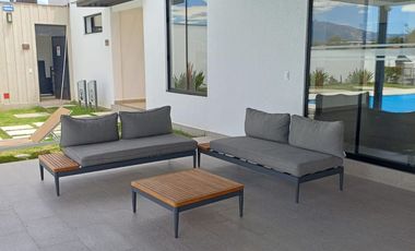 Arriendo casa por estrenar en Puembo en conjunto con piscina, pádel, gimnasio $900 incluida alícuota.