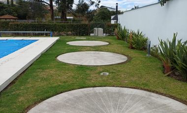 Arriendo casa por estrenar en Puembo en conjunto con piscina, pádel, gimnasio $900 incluida alícuota.