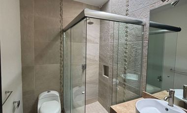 CASA EN RENTA EN VISTAS ALTOZANO