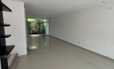 CASA EN RENTA EN VISTAS ALTOZANO