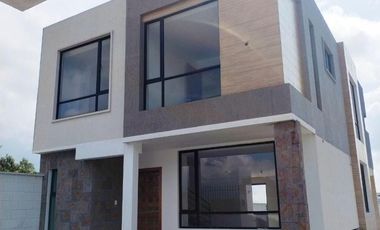 Casa en venta, sector Sangolquí, Valle de los Chillos