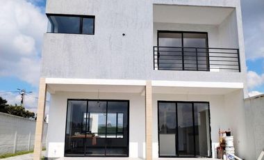 Casa en venta, sector Sangolquí, Valle de los Chillos