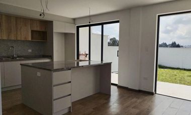 Casa en venta, sector Sangolquí, Valle de los Chillos