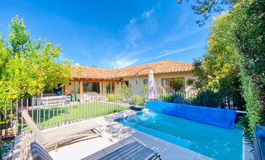 CASA CHILENA 1 PISO A PASOS COLEGIO PEDREGALES, 3D + 3B + Escritorio + P. Servicio + Piscina + Quincho