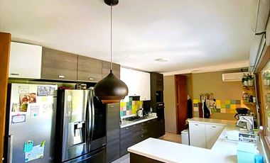 CASA CHILENA 1 PISO A PASOS COLEGIO PEDREGALES, 3D + 3B + Escritorio + P. Servicio + Piscina + Quincho