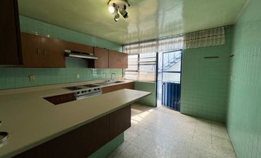 Hermosa casa con local para INVERSION en venta sobre Blvrd 5 de mayo Huexotitla