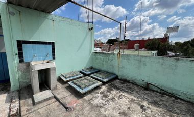 Hermosa casa con local para INVERSION en venta sobre Blvrd 5 de mayo Huexotitla