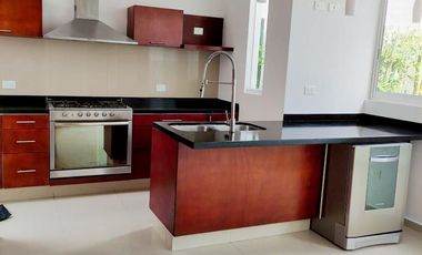 Residencia en Renta en Lomas de Angelópolis, Vista Marqués