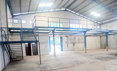 Di sewa gudang bagus siap pakai lokasi strategis dekat exit tol Cikarang Timur dan cikarang barat luas tanah 1142 m2 luas bangunan 941 m2 akses kontainer 40 feet di Cikarang Utara