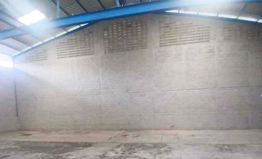 Di sewa gudang bagus siap pakai lokasi strategis dekat exit tol Cikarang Timur dan cikarang barat luas tanah 1142 m2 luas bangunan 941 m2 akses kontainer 40 feet di Cikarang Utara