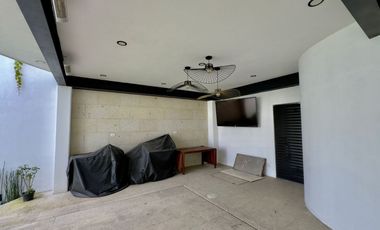 CASA EN RENTA EN FRACCIONAMIENTO A UN COSTADO DE LA CASETA DE LA ATLIXCAYOTL SEMI AMUEBLADA Y SIN MUEBLES