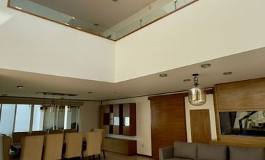 CASA EN RENTA EN FRACCIONAMIENTO A UN COSTADO DE LA CASETA DE LA ATLIXCAYOTL SEMI AMUEBLADA Y SIN MUEBLES