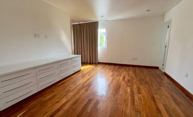 CASA EN RENTA EN FRACCIONAMIENTO A UN COSTADO DE LA CASETA DE LA ATLIXCAYOTL SEMI AMUEBLADA Y SIN MUEBLES