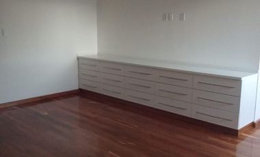 CASA EN RENTA EN FRACCIONAMIENTO A UN COSTADO DE LA CASETA DE LA ATLIXCAYOTL SEMI AMUEBLADA Y SIN MUEBLES