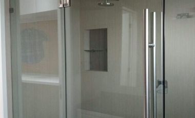 CASA EN RENTA EN FRACCIONAMIENTO A UN COSTADO DE LA CASETA DE LA ATLIXCAYOTL SEMI AMUEBLADA Y SIN MUEBLES