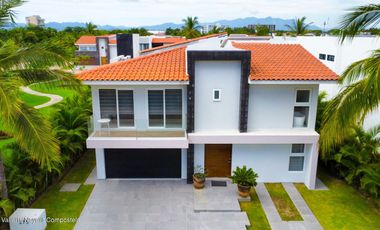Residencia con Alberca Privada en Los Tigres, Nuevo Vallarta