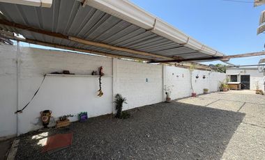 VILLAMIL PLAYAS VENDO CASA RENTERA DE TRES PISOS A UNA CUADRA DEL MAR