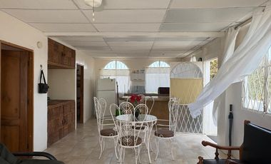 VILLAMIL PLAYAS VENDO CASA RENTERA DE TRES PISOS A UNA CUADRA DEL MAR