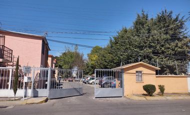 Casa Dúplex en Renta Toluca, Planta Baja, Haciendas de la Independencia, Toluca, Estado de México