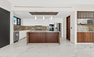 Residencia de Lujo con Alberca y Jardín Privado en Los Tigres, Nuevo Vallarta