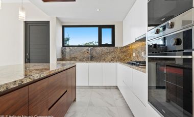 Residencia de Lujo con Alberca y Jardín Privado en Los Tigres, Nuevo Vallarta