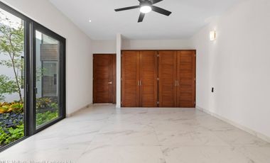 Residencia de Lujo con Alberca y Jardín Privado en Los Tigres, Nuevo Vallarta
