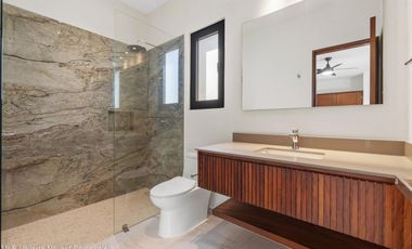 Residencia de Lujo con Alberca y Jardín Privado en Los Tigres, Nuevo Vallarta