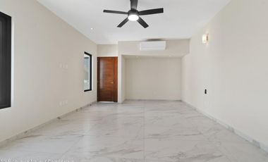 Residencia de Lujo con Alberca y Jardín Privado en Los Tigres, Nuevo Vallarta