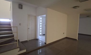 CASA EN RENTA, 5 RECS, PARA OFICINA O CASA HABITACION, TERAN, TUXTLA GTZ, CHIAPAS