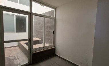 CASA EN RENTA, 5 RECS, PARA OFICINA O CASA HABITACION, TERAN, TUXTLA GTZ, CHIAPAS