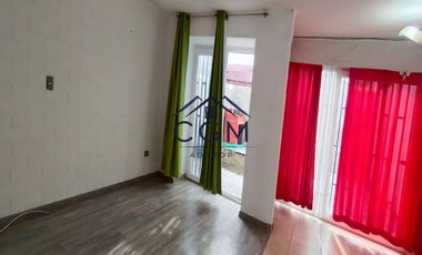 Casa De 2 Pisos Barrio Tranquilo Frente A Plaza con Juego