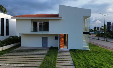 Residencia Nueva con Alberca Privada y Diseño Moderno en Los Tigres Residencial