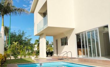 Residencia Nueva con Alberca Privada y Diseño Moderno en Los Tigres Residencial