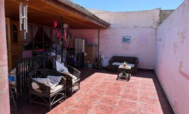 EXCELENTE CASA CECTOR CÉNTRICO DE LA CIUDAD