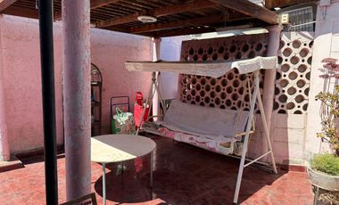 EXCELENTE CASA CECTOR CÉNTRICO DE LA CIUDAD