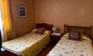 EXCELENTE CASA CECTOR CÉNTRICO DE LA CIUDAD