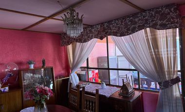 EXCELENTE CASA CECTOR CÉNTRICO DE LA CIUDAD