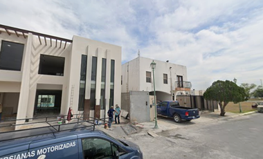 Hermosa casa ubicada en C. De Los Ceresos, Residencial Longoria, 88277 Nuevo Laredo, Tamps.