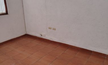 RENTA OFICINA ZAVALETA